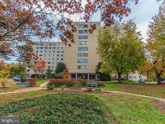 3rd image of 6631 Wakefield Dr APT 512
