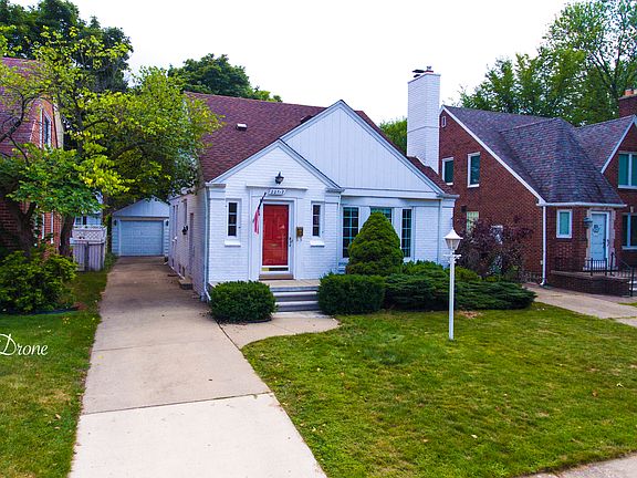 2nd image of 22717 Wellington St