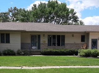 447 1st St NW, Hartley, IA 51346