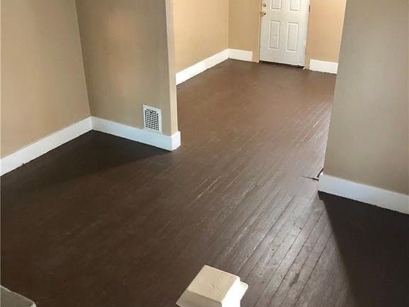 5th image of 712 Kolping Ave #1