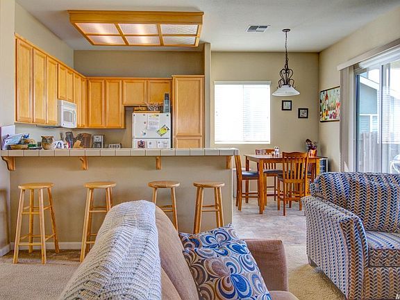3rd image of 605 Nightingale Way