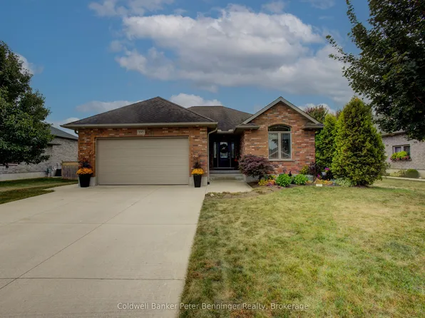 395 3rd St S, Hanover, ON N4N 3V2