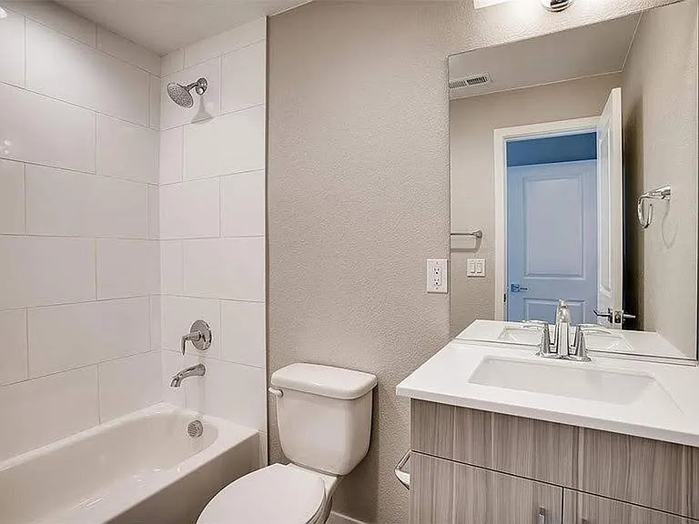 90 Galapago St #9 — Photo 21