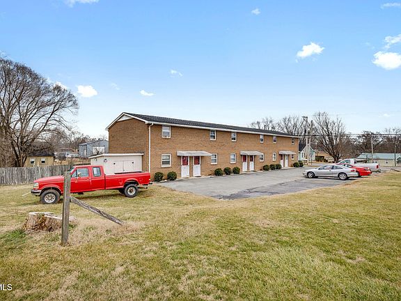 2nd image of 2008 Bloomingdale Rd