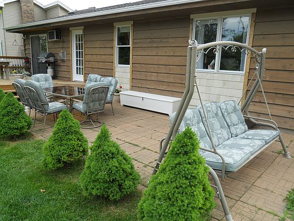 3rd image of 4540 Deerwood Ln N