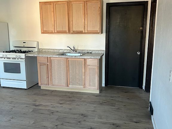 4th image of 104 Wayne St APT 1