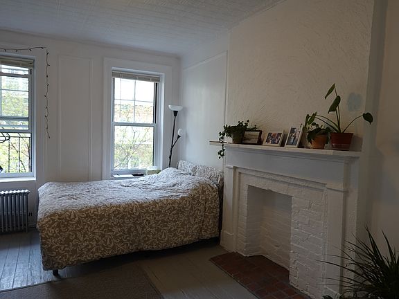5th image of 332 E 54th St APT 4D