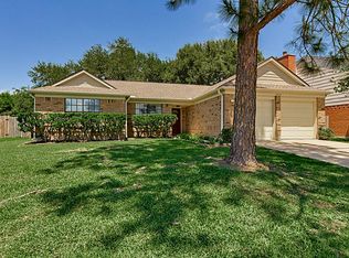 8423 Sunny Ridge Dr, Houston, TX 77095