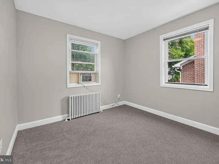 1410 N Quinn St #7 — Photo 14