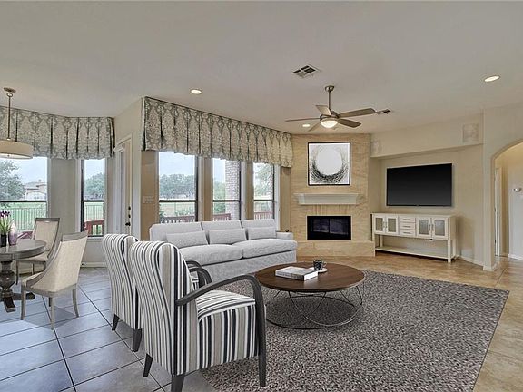 2nd image of 2611 Moray Ln