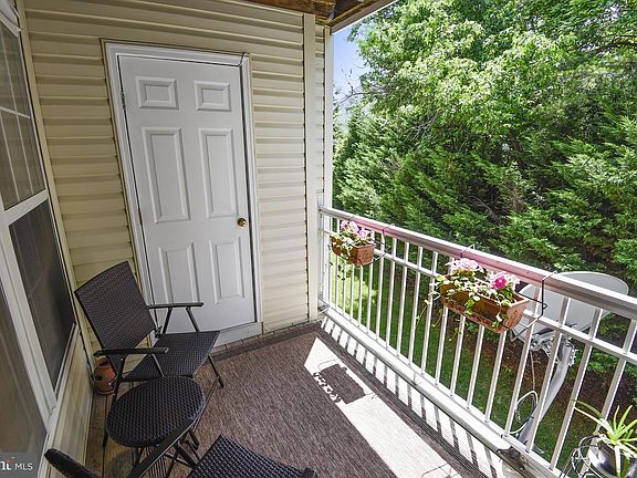4th image of 7502 Calderon Ct #271