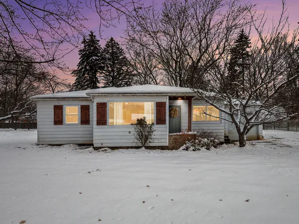 3815 Auburn Ave NE, Grand Rapids, MI 49525