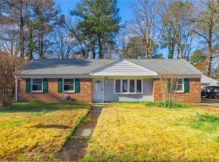 105 Huntington Rd, Colonial Heights, VA 23834