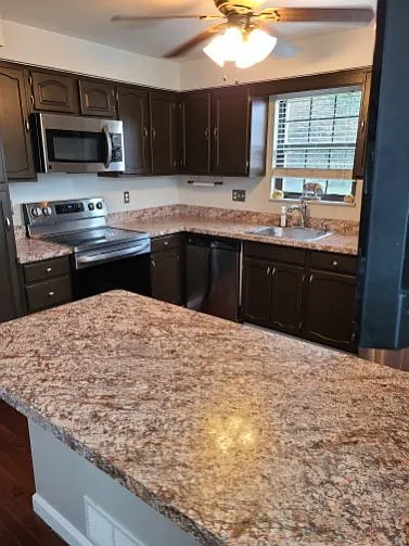 594 Thorncliffe Dr — Photo 20