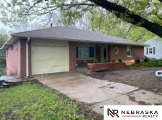 2912 S 48th St, Lincoln, NE 68506