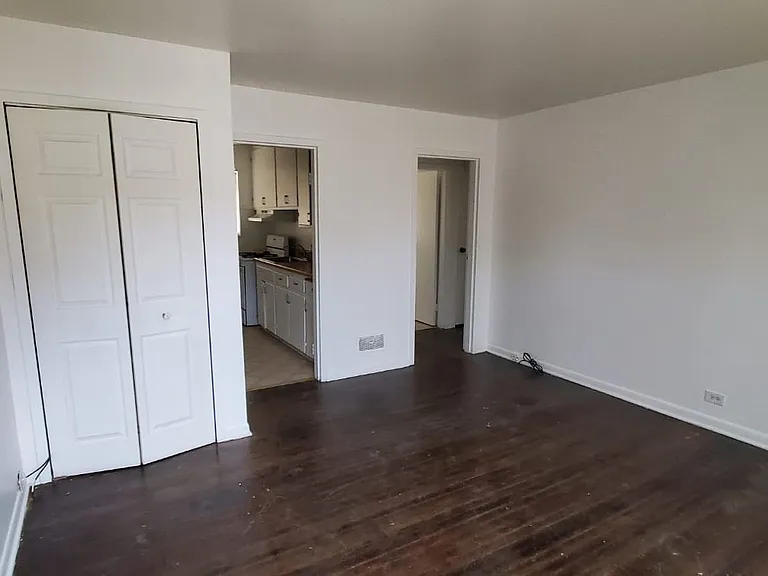 642 Pickus Ct — Photo 17