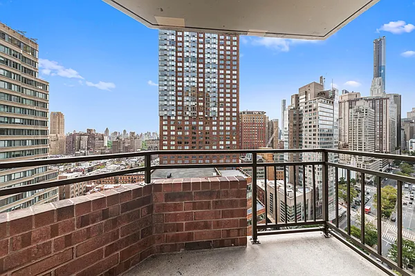 Sold by Compass | media 19