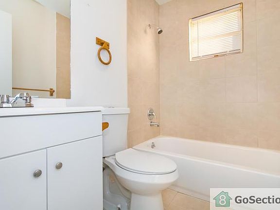 4th image of 1673 W 28th St #D