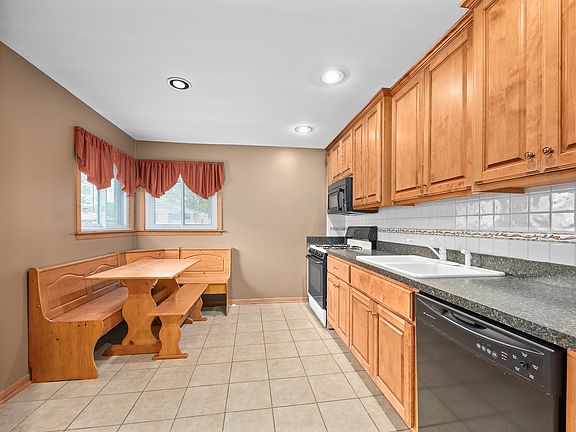 5th image of 12416 S 44th Ct