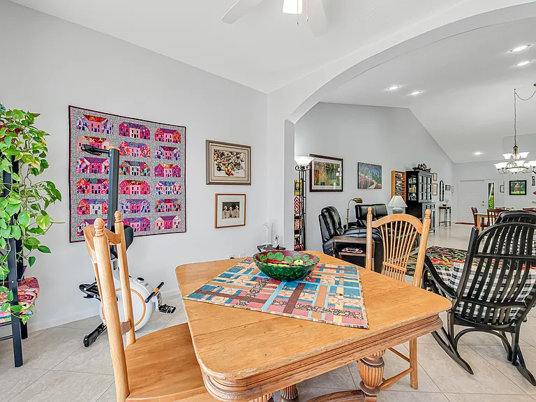 9543 Crescent View Dr N — Photo 12