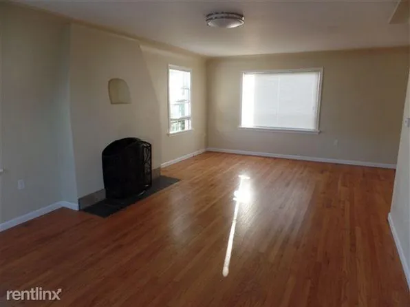 2450 19th St, Bremerton, WA 98312
