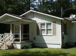 1671 Faye Rd, Jacksonville, FL 32218