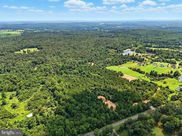 1 Foxtrot Ln, Rixeyville, VA 22737