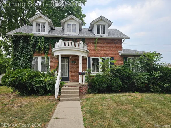 24416 Hass St, Dearborn Heights, MI 48127