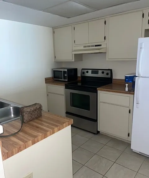 2508 SW 35th Pl #F36 — Photo 7