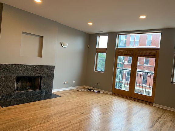 4th image of 2302 W North Ave APT 3E