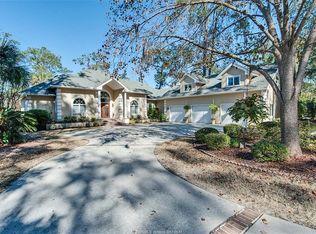 18 Cedar Ln, Hilton Head Island, SC 29926