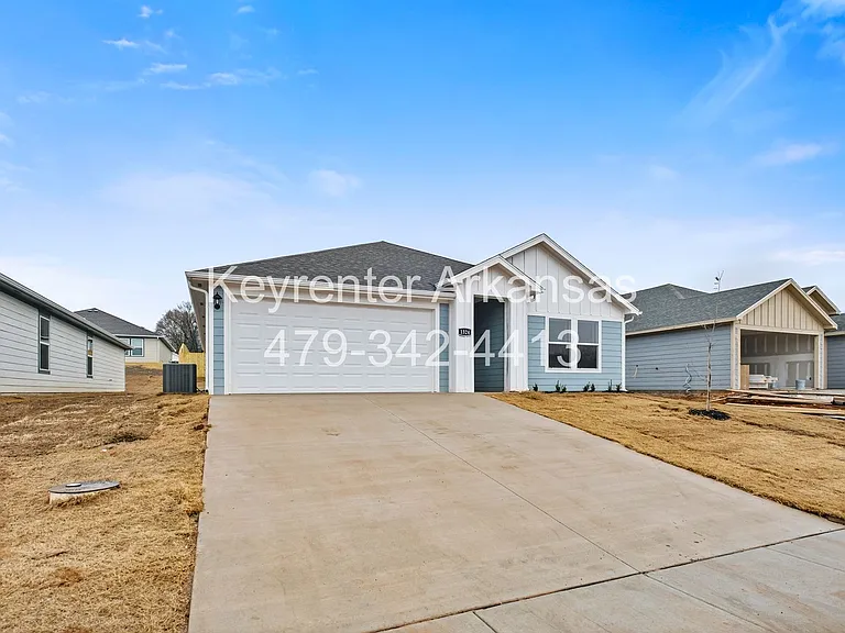 1324 Chavis St — Photo 3