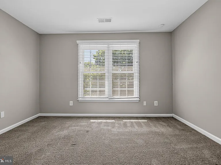 722 Hetzel Ter SE — Photo 12