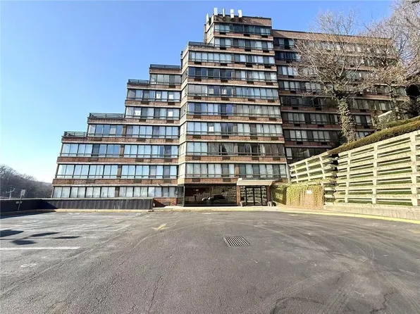 755 Narrows Road N #305, Staten Island, NY 10304
