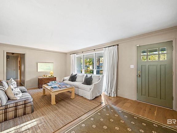 2nd image of 451 Ivy Cir