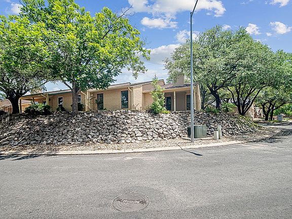 2nd image of 428 Summit Cir