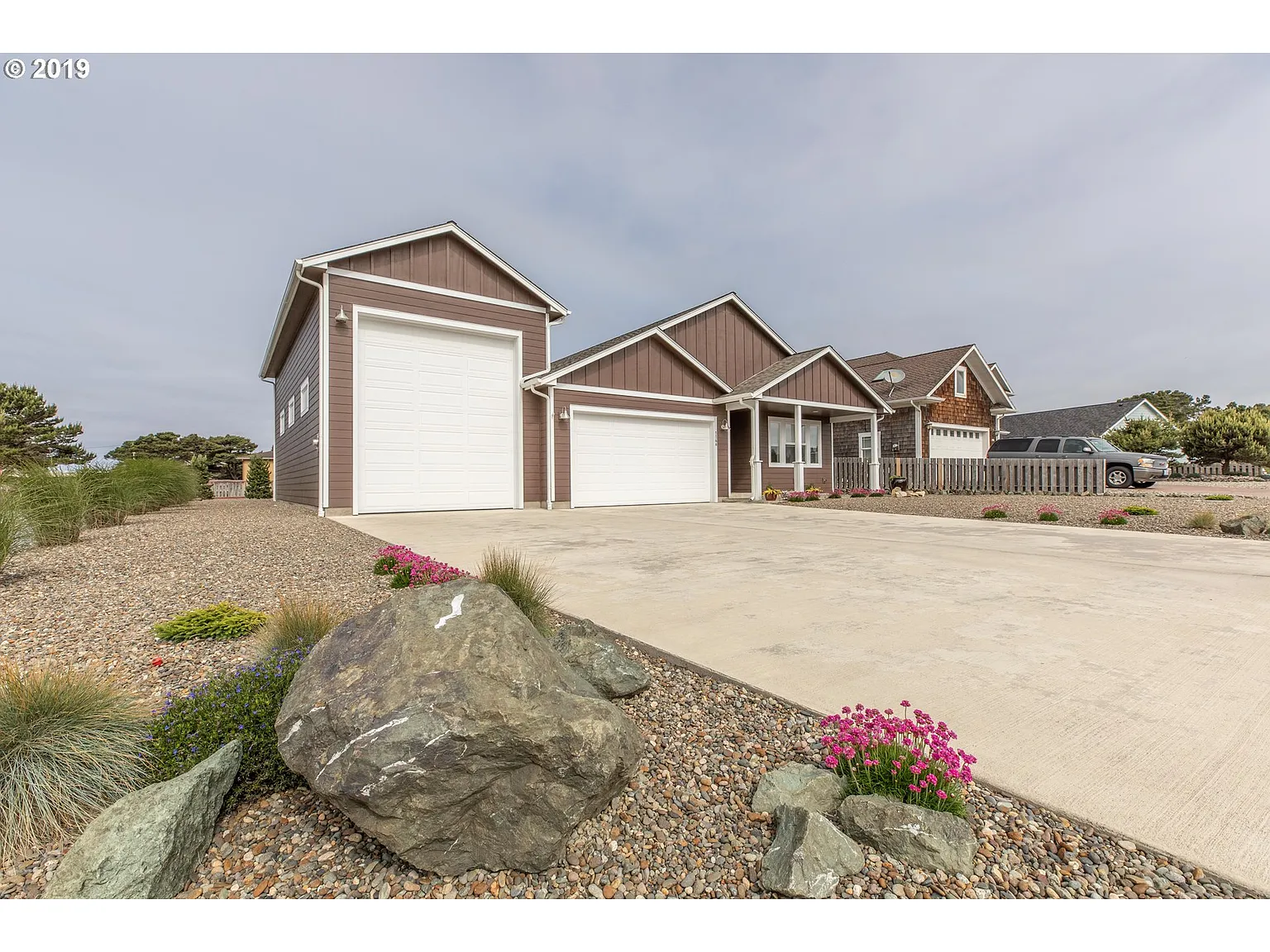 1146 Three Wood Dr photo 1