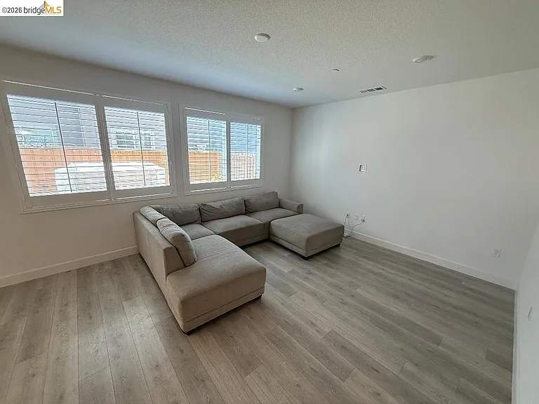 85 Savannah Ln — Photo 4