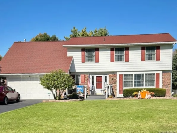 419 Dansworth Rd, Youngstown, NY 14174