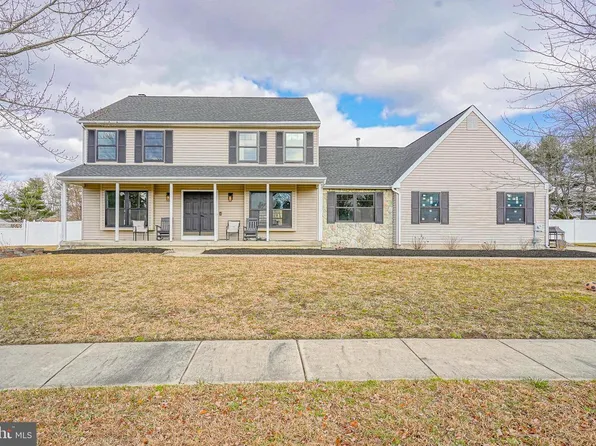705 Malus Ct, Mullica Hill, NJ 08062