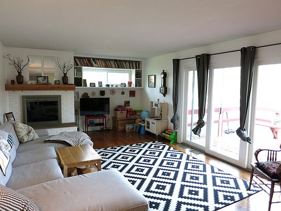 5th image of 674 Wayland Ave