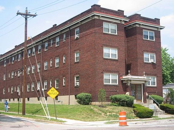 3rd image of 2240 Norwood Ave APT 3