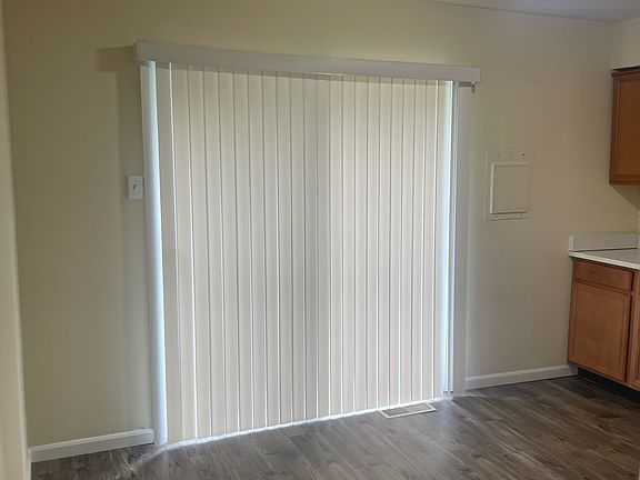 4th image of 5447 Aspen Ave #1