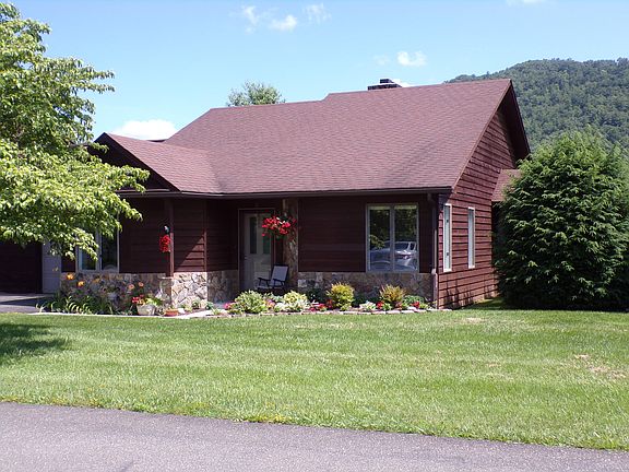 3rd image of 264 Sage Valley Cir