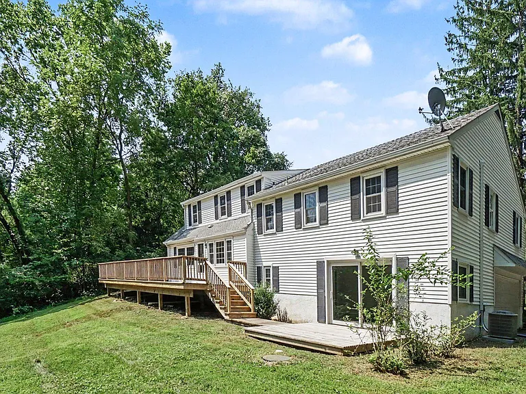31 Beacon Hill Ct — Photo 10