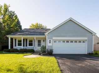 105 Windjammer Ln, Grayslake, IL 60030