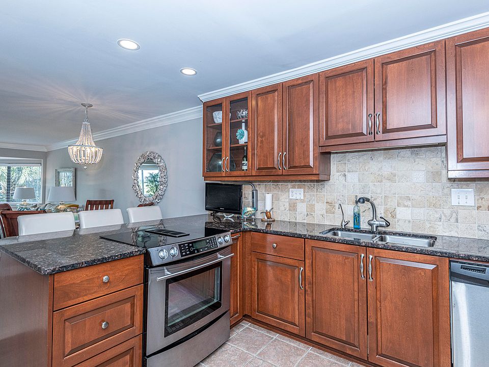1st image of 160 Marshview Villas Dr