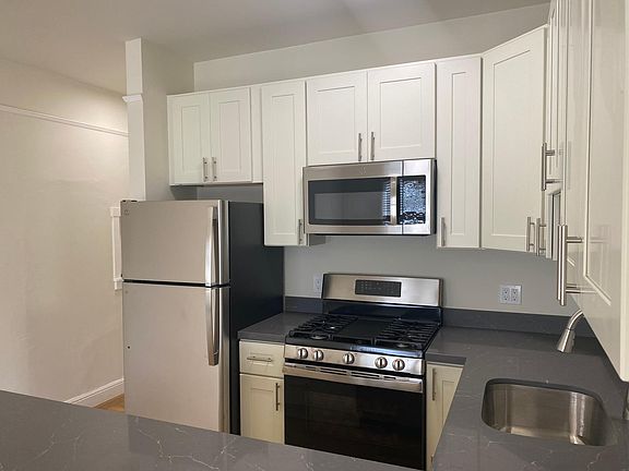 3rd image of 1400 McAllister St APT 19