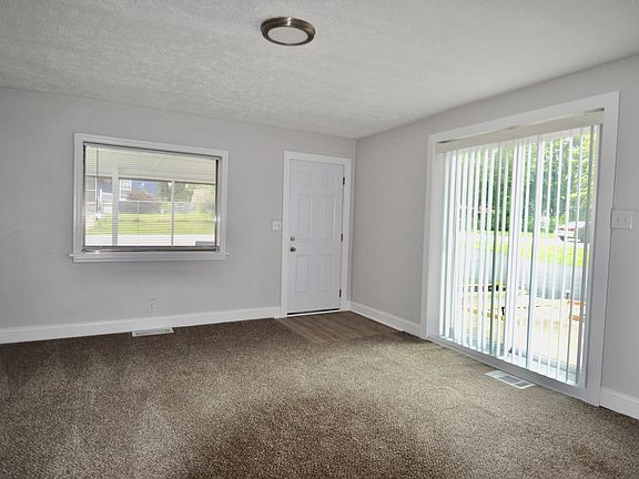 5th image of 1623 S Leland Ave