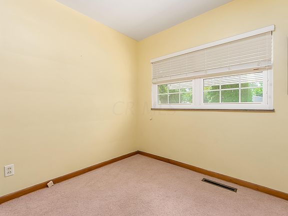 5th image of 453 Canyon Dr N